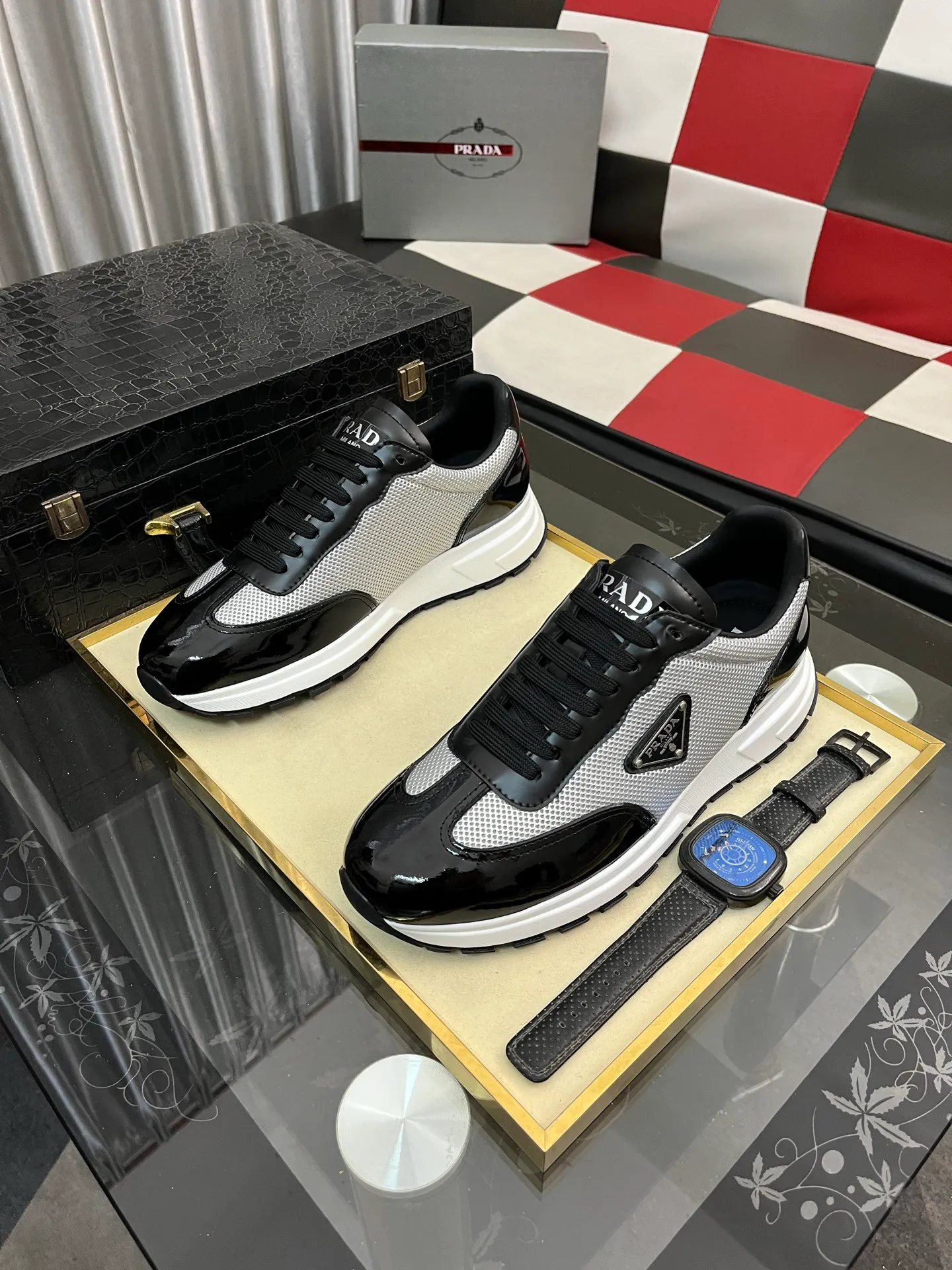 Men's shoes 💰: 560⌚️⌚️[PRADA] Prada casual shoes, originally developed 1:1, made of high-mercerized cowhide with imported cowhide, silk sheepskin lining, rubber outsole, comfortable and soft on the foot, size: 38-442️⃣Colors available
